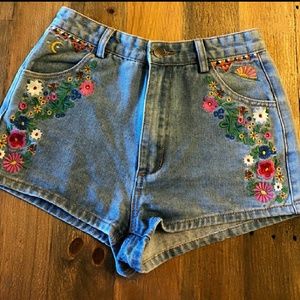 Spell and the gypsy Love Child shorts size s